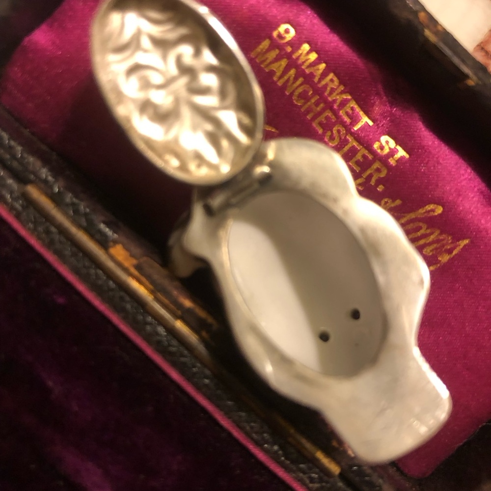 Georgian masked patch box charm - Picture 5 of 16